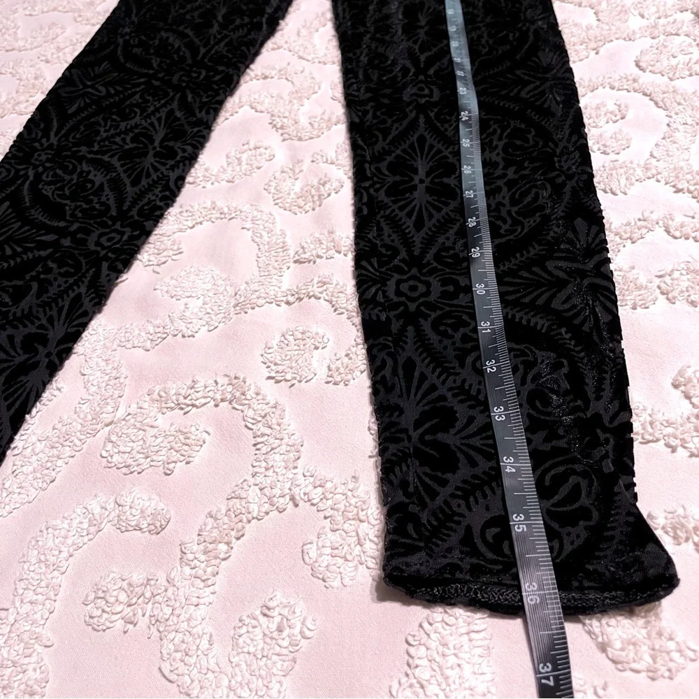 Blackmilk Gothic Velvet Patterned Leggings medium - Picture 4 of 10